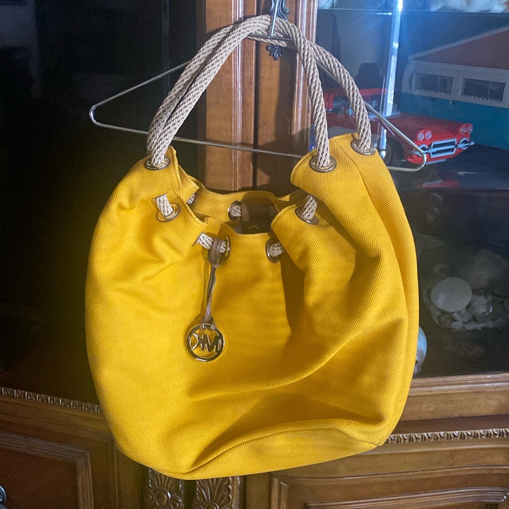 NWOT Michael Kors cinch handbag